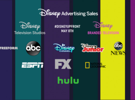  Disney+    -