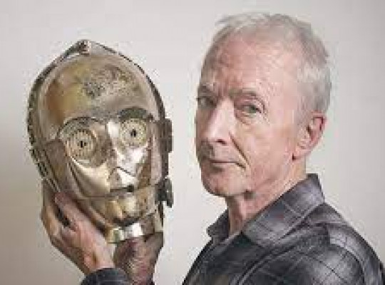  C-3PO       